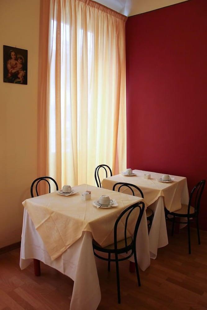 Hotel Romagna Florence Restaurant photo